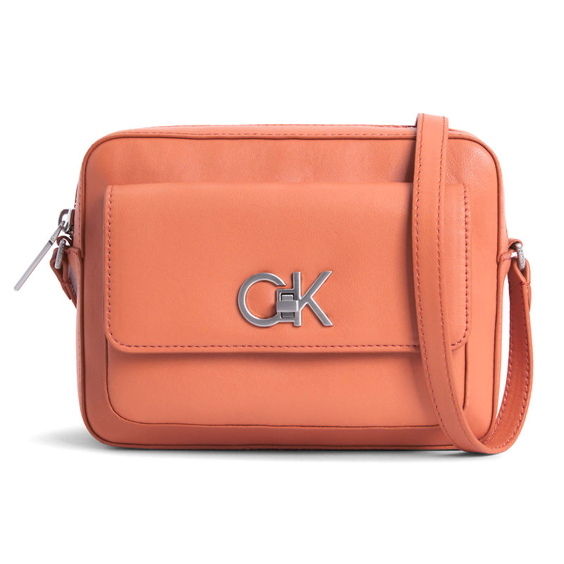 Ženska torba Calvin Klein Re-Lock Camera Bag W/Flap